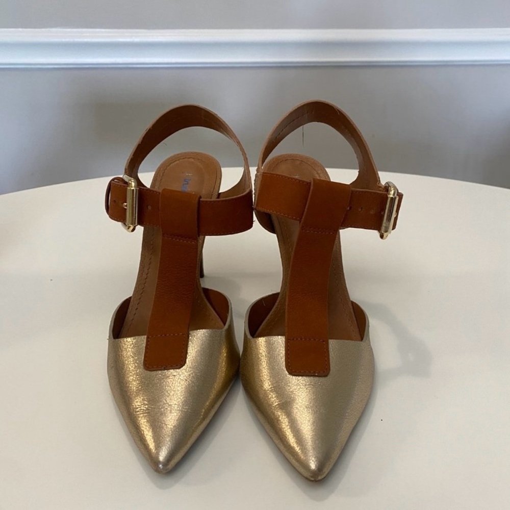 True Soul Heels - Size 8 - Brown & Gold
Size: 8 True Soul - Picture 6 of 6